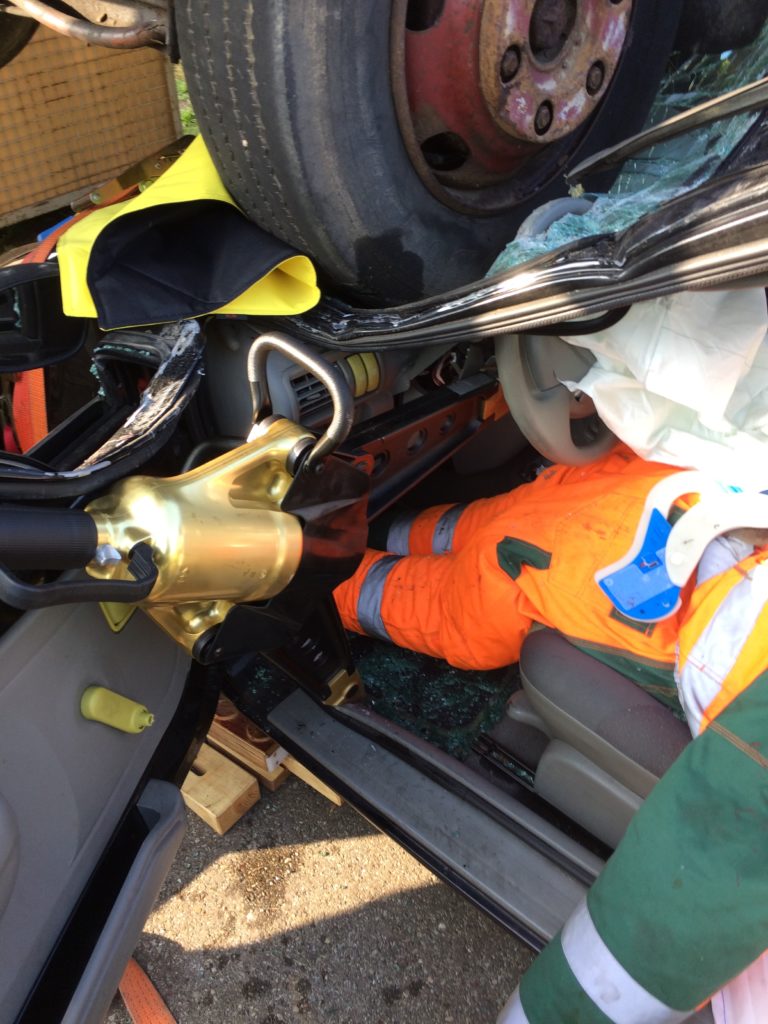 Steering Wheel Displacement-Rescue-Days-Extrication